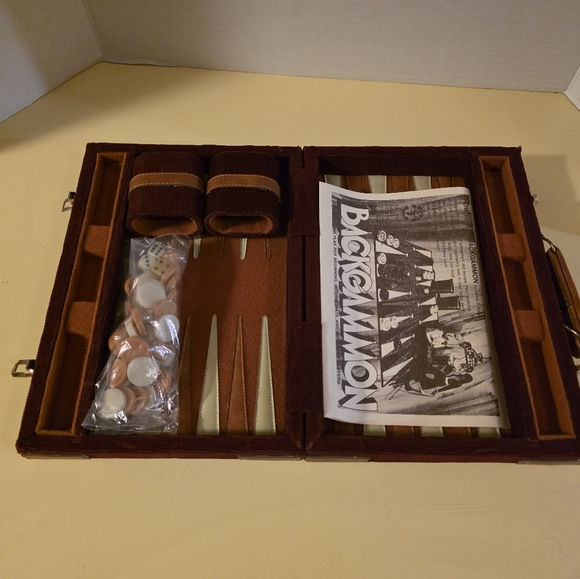 Vintage Backgammom Set Briefcase Style Complete With Manual - Picture 1 of 8